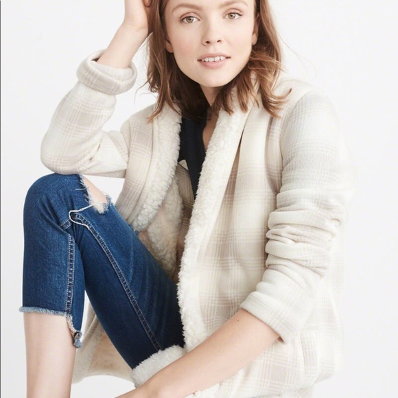 Abercrombie & Fitch Sweaters - Abercrombie & Fitch Sherpa Lined Cardigan Abercrombie & Fitch Sweaters - Abercrombie & Fitch Sherpa Lined Cardigan